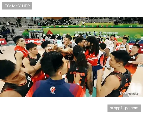 山东新援琼斯表现中规中矩 与球队体系适配性待观察